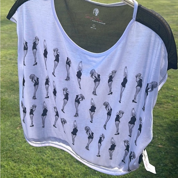 💋 Marilyn Monroe Woman’s Lg White Black Lightweight & Sheer Tee. - Picture 7 of 9